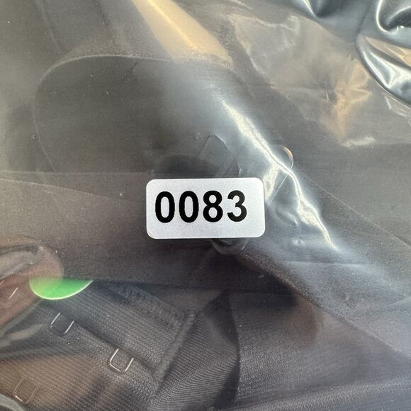 Hanes DHHU42 Ultra-Light Comfort V-Neck Wireless Bra Black Size Large - Picture 6 of 6